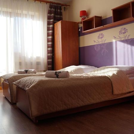 Pod Tatrami Bed & Breakfast Bukowina Tatrzanska Bagian luar foto