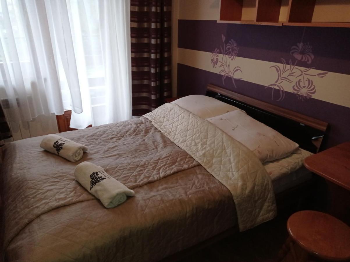 Pod Tatrami Bed & Breakfast Bukowina Tatrzanska Bagian luar foto