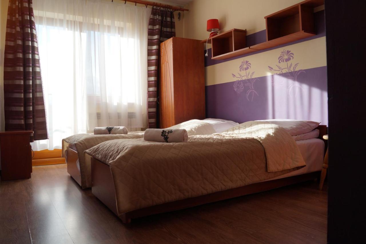 Pod Tatrami Bed & Breakfast Bukowina Tatrzanska Bagian luar foto