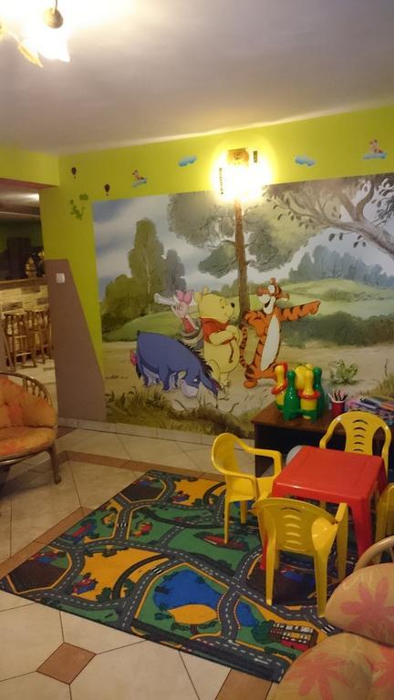 Pod Tatrami Bed & Breakfast Bukowina Tatrzanska Bagian luar foto