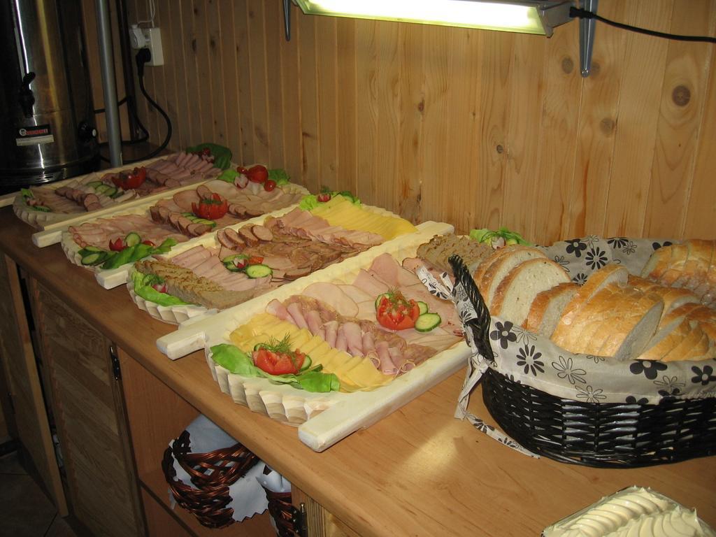 Pod Tatrami Bed & Breakfast Bukowina Tatrzanska Bagian luar foto