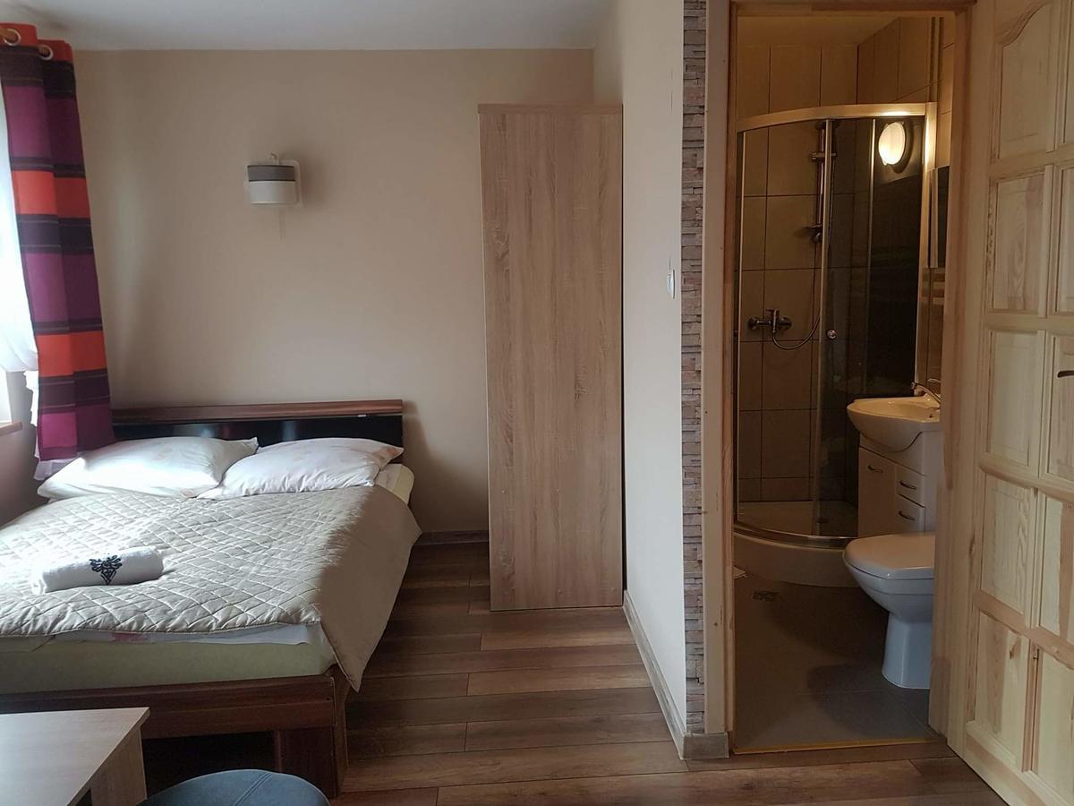 Pod Tatrami Bed & Breakfast Bukowina Tatrzanska Bagian luar foto