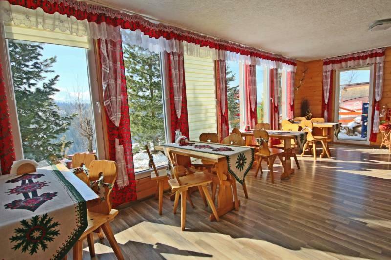 Pod Tatrami Bed & Breakfast Bukowina Tatrzanska Bagian luar foto